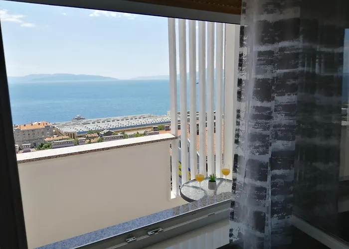 Sunshine Apartment *